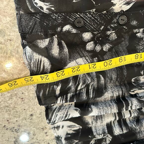 Sere Nade  shear top blouse. Black white pleated size XL - Picture 7 of 7